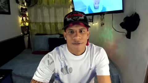 Snapshot of juanbigcock21cm chatting on 06/24/26, 04:00 juan jose online show from 06/24/26, 04:00
