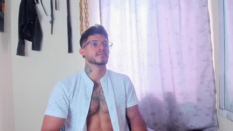 Juan Esteban online show from 01/02/25, 02:35