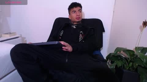 Snapshot of juancamilo66_ chatting on 12/31/24, 06:05 juancamilo66_ online show from 12/31/24, 06:05