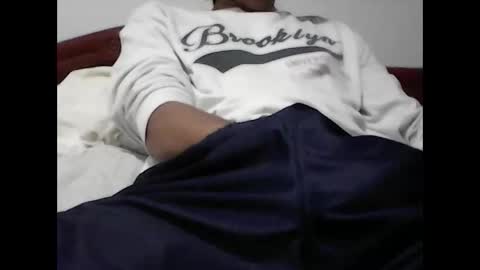 Snapshot of juandr27 chatting on 11/16/25, 06:19 juandr27 online show from 11/16/25, 06:19