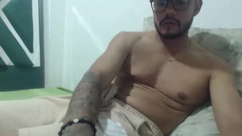 Snapshot of juanfe_style chatting on 03/11/26, 12:16 juanfe_style online show from 03/11/26, 12:16