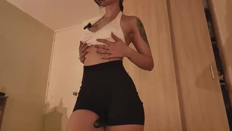 juanilla99 online show from 10/01/25, 04:40