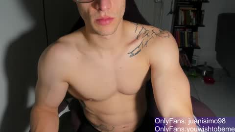 Snapshot of juanisimo_ chatting on 04/28/26, 01:59 JUANISIMO online show from 04/28/26, 01:59