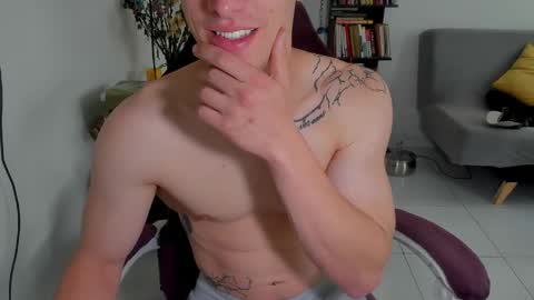 Snapshot of juanisimo_ chatting on 05/24/26, 03:39 JUANISIMO online show from 05/24/26, 03:39