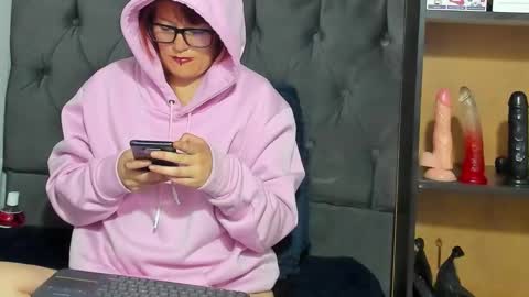 juanita online show from 02/26/25, 10:04