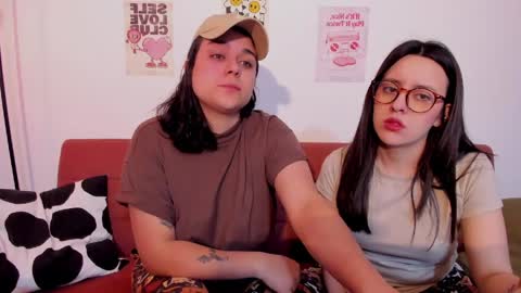 juanitaaa_ online show from 04/13/26, 07:36