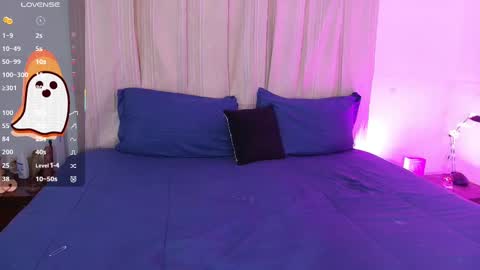 Blue online show from 10/13/25, 04:51