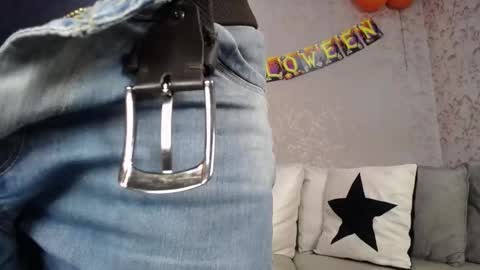 Snapshot of juank_fit45 chatting on 10/10/25, 02:16 Juan k online show from 10/10/25, 02:16