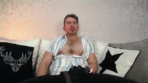 Snapshot of juank_fit45 chatting on 11/10/25, 03:00 Juan k online show from 11/10/25, 03:00