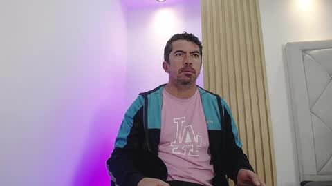 Snapshot of juank_fit45 chatting on 04/28/26, 12:32 Juan k online show from 04/28/26, 12:32