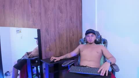 Snapshot of juanmechanic chatting on 10/12/25, 05:17 JUAN online show from 10/12/25, 05:17