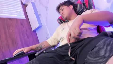 JUAN  online show from 03/25/26, 02:23