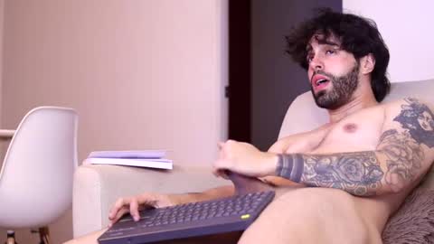 Juan online show from 02/10/25, 03:13