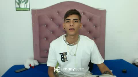 juanse1045panda online show from 09/16/25, 04:57