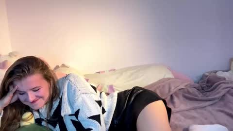 Snapshot of judieswales chatting on 11/18/25, 04:55 Gera online show from 11/18/25, 04:55