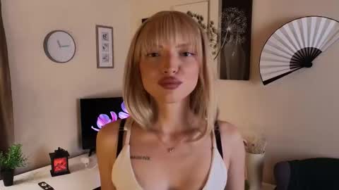 Snapshot of judith_belly chatting on 11/05/25, 11:21 Eva online show from 11/05/25, 11:21