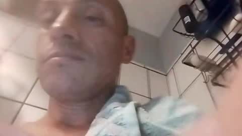 Snapshot of jugg3 chatting on 02/08/25, 06:33 Carlos online show from 02/08/25, 06:33