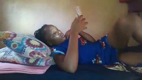 Snapshot of juice_petite3 chatting on 01/29/25, 12:24 juice_petite3 online show from 01/29/25, 12:24