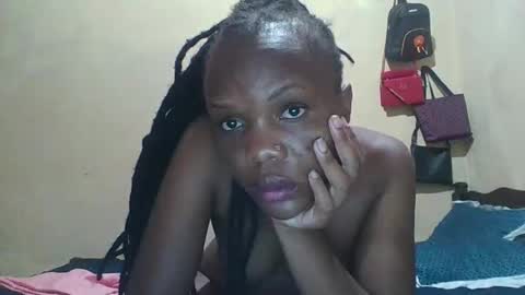 Snapshot of juice_petite3 chatting on 02/14/25, 10:14 juice_petite3 online show from 02/14/25, 10:14