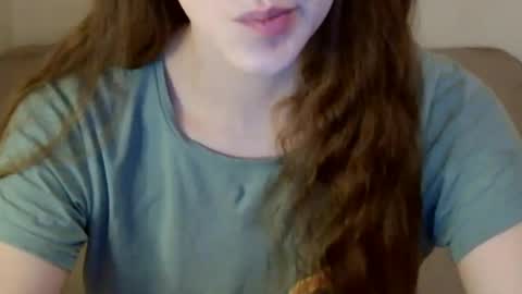 Snapshot of juicetalia chatting on 01/17/25, 08:45 JuiceTalia online show from 01/17/25, 08:45