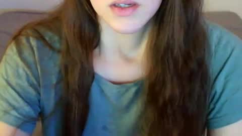 Snapshot of juicetalia chatting on 02/16/25, 01:38 JuiceTalia online show from 02/16/25, 01:38
