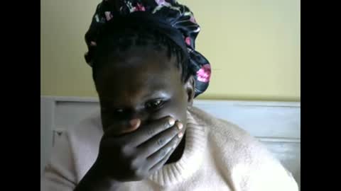 Snapshot of juicy576808 chatting on 12/25/24, 02:46 zainabu online show from 12/25/24, 02:46