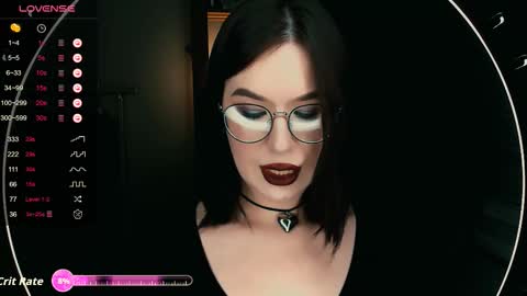 Snapshot of juicy_burrito chatting on 11/10/25, 09:14 Bella online show from 11/10/25, 09:14