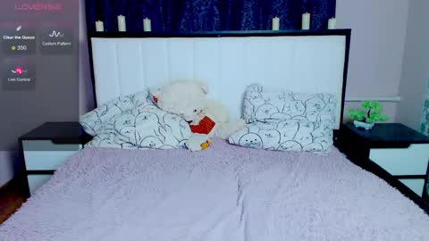 Snapshot of juicy_diana chatting on 03/08/25, 10:32 Diana For friends simple Di online show from 03/08/25, 10:32