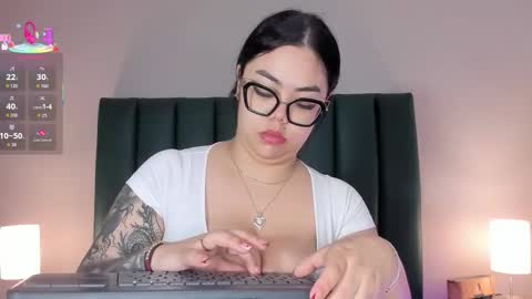 Juicy online show from 02/05/26, 11:04