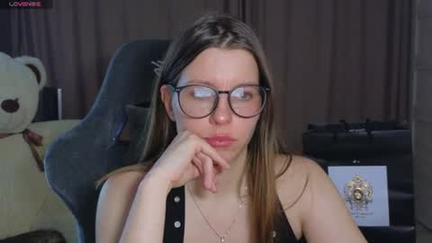 laura online show from 07/07/26, 12:42