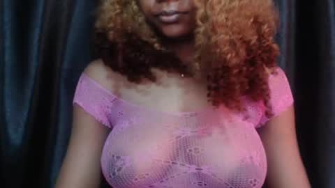 Snapshot of juicy_plumx chatting on 02/07/25, 11:34 Wet Baddie online show from 02/07/25, 11:34