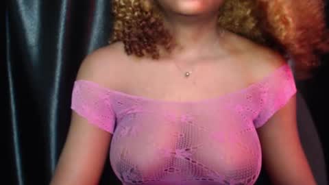 Snapshot of juicy_plumx chatting on 02/11/25, 04:13 Wet Baddie online show from 02/11/25, 04:13