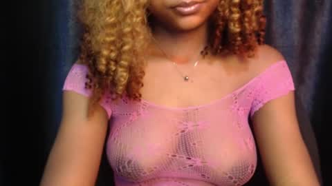 Snapshot of juicy_plumx chatting on 02/14/25, 07:59 Wet Baddie online show from 02/14/25, 07:59