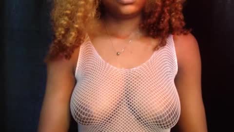 Snapshot of juicy_plumx chatting on 02/16/25, 05:04 Wet Baddie online show from 02/16/25, 05:04