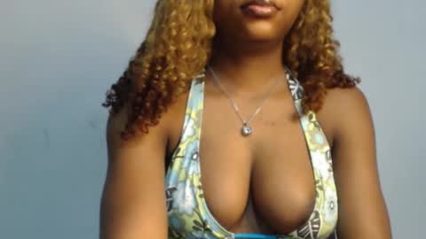 Snapshot of juicy_plumx chatting on 03/10/25, 09:10 Wet Baddie online show from 03/10/25, 09:10