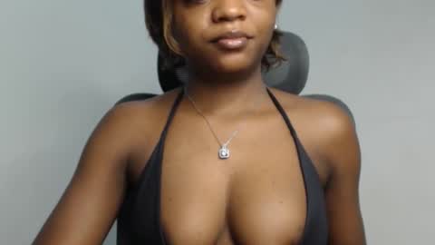 Snapshot of juicy_plumx chatting on 09/25/25, 06:39 Wet Baddie online show from 09/25/25, 06:39