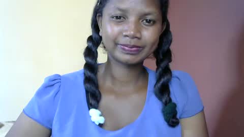 stellah online show from 03/11/25, 08:52