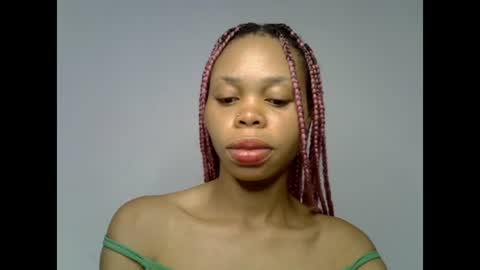 Snapshot of juicy_slut0 chatting on 07/17/26, 06:42 Champaign online show from 07/17/26, 06:42
