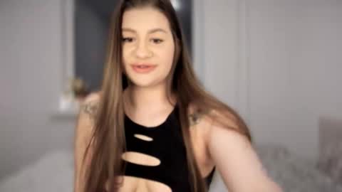 Elena online show from 12/14/25, 03:39