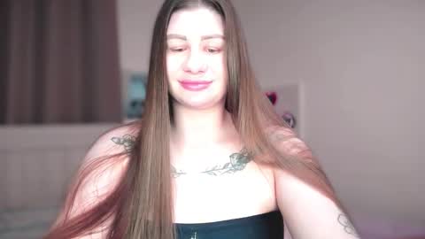 Elena online show from 02/25/26, 09:35