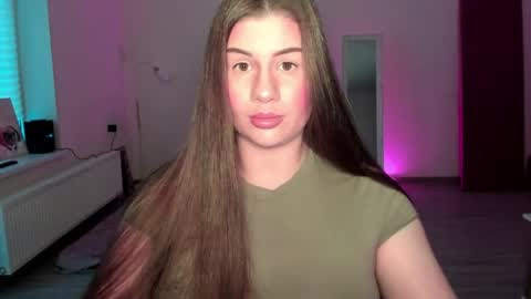 Elena online show from 05/21/26, 06:15