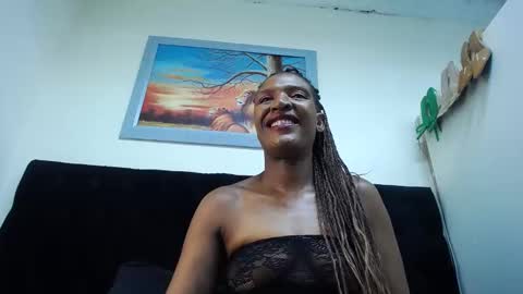 Snapshot of juicykayxxx chatting on 02/02/25, 10:17 Miss Kay online show from 02/02/25, 10:17