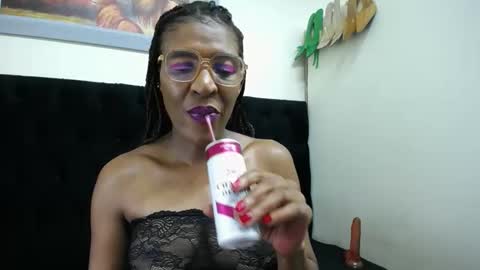 Snapshot of juicykayxxx chatting on 02/13/25, 11:39 Miss Kay online show from 02/13/25, 11:39