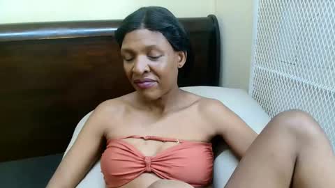 Snapshot of juicykayxxx chatting on 09/10/25, 06:19 Miss Kay online show from 09/10/25, 06:19