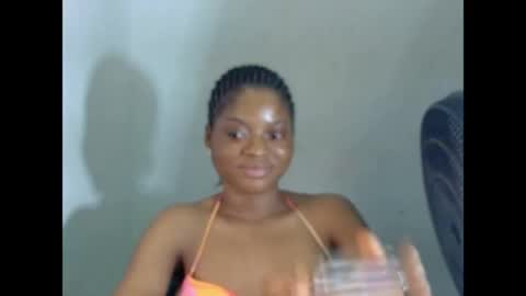 juicynpinkx online show from 04/25/26, 01:41