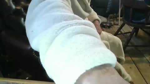 Snapshot of juicypit chatting on 12/19/24, 06:34 Greg online show from 12/19/24, 06:34