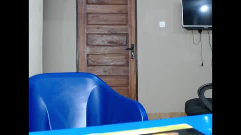 juicyxxxboobs online show from 05/19/26, 03:46