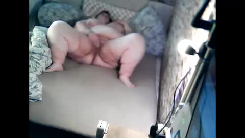 Snapshot of julale chatting on 11/29/25, 10:07 julale online show from 11/29/25, 10:07