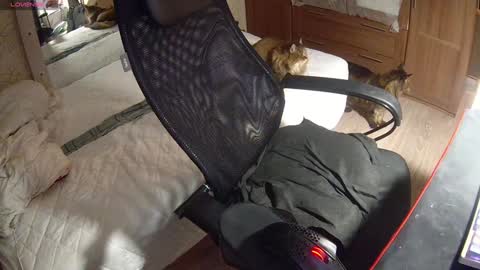 Snapshot of juleea_doll chatting on 12/15/24, 05:23 Julia online show from 12/15/24, 05:23