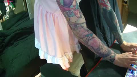 Snapshot of juleea_doll chatting on 12/17/24, 09:07 Julia online show from 12/17/24, 09:07